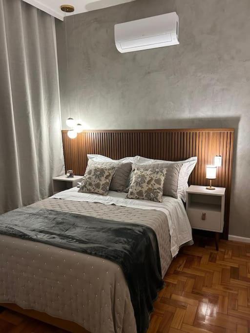 Apartamento Apto Sala E 2 Quartos Na Quadra De Copacabana