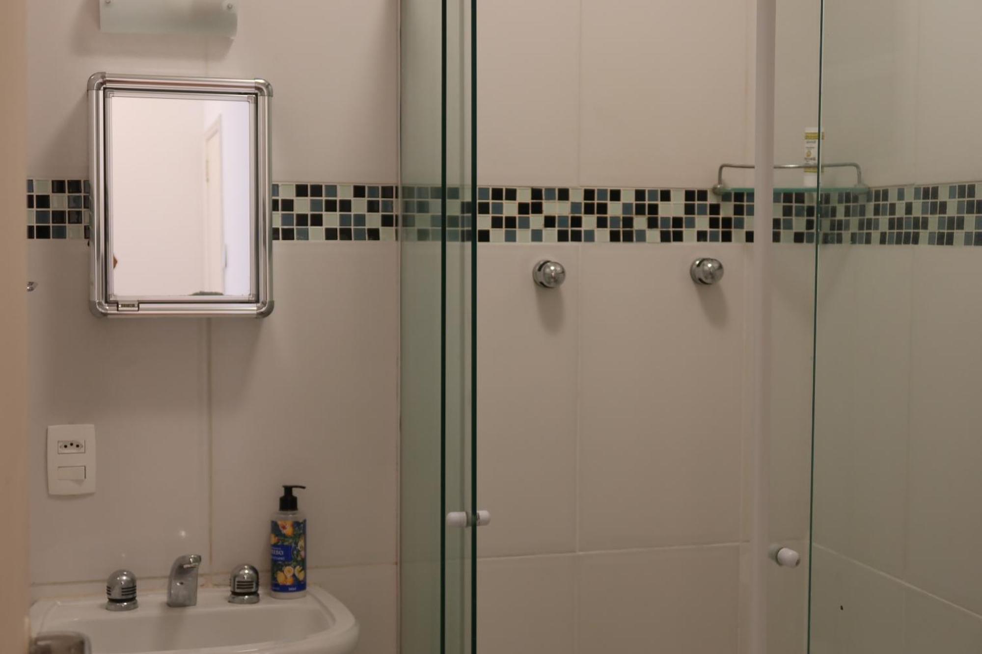 Apartamento Apto Sala E 2 Quartos Na Quadra De Copacabana Rio de Janeiro