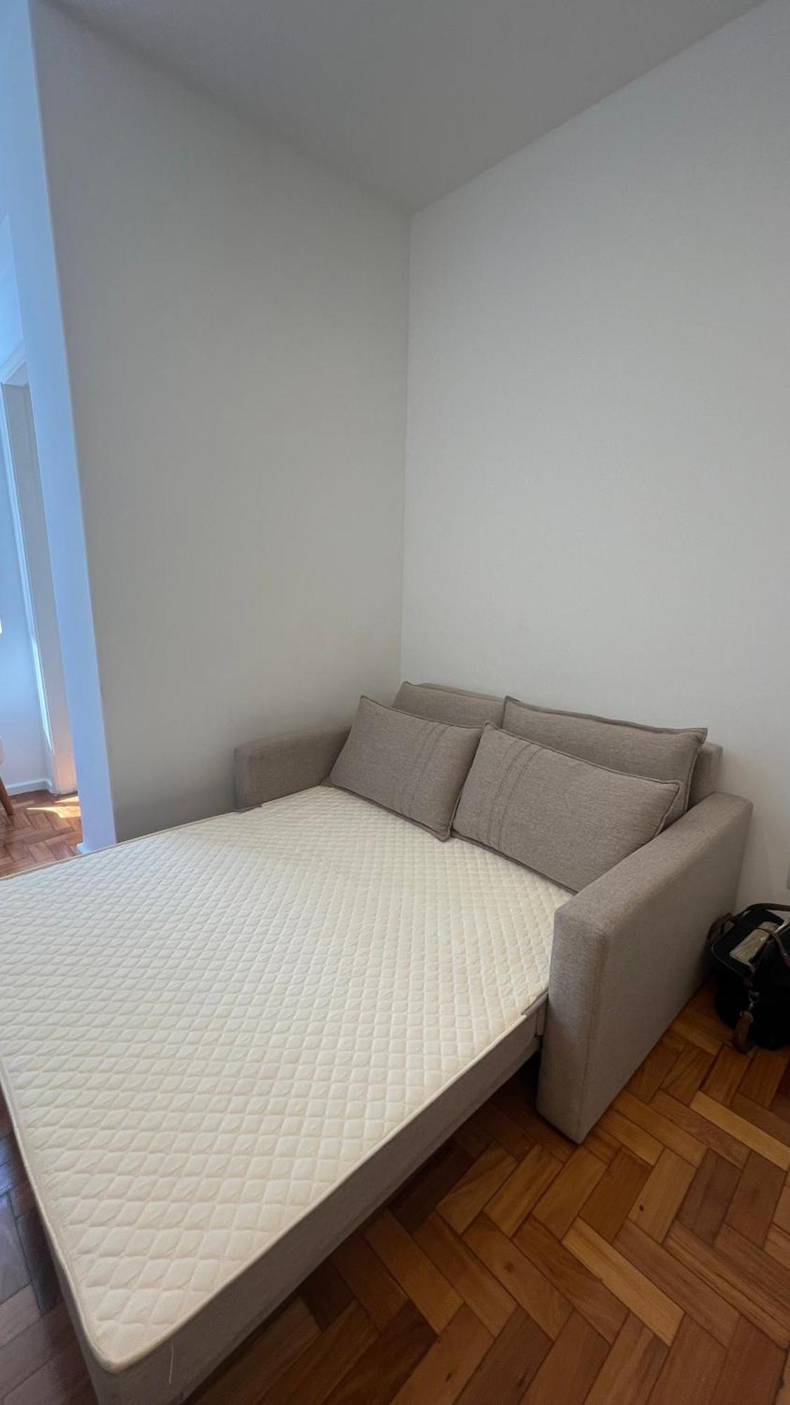 Apto Sala E 2 Quartos Na Quadra De Copacabana * Rio de Janeiro