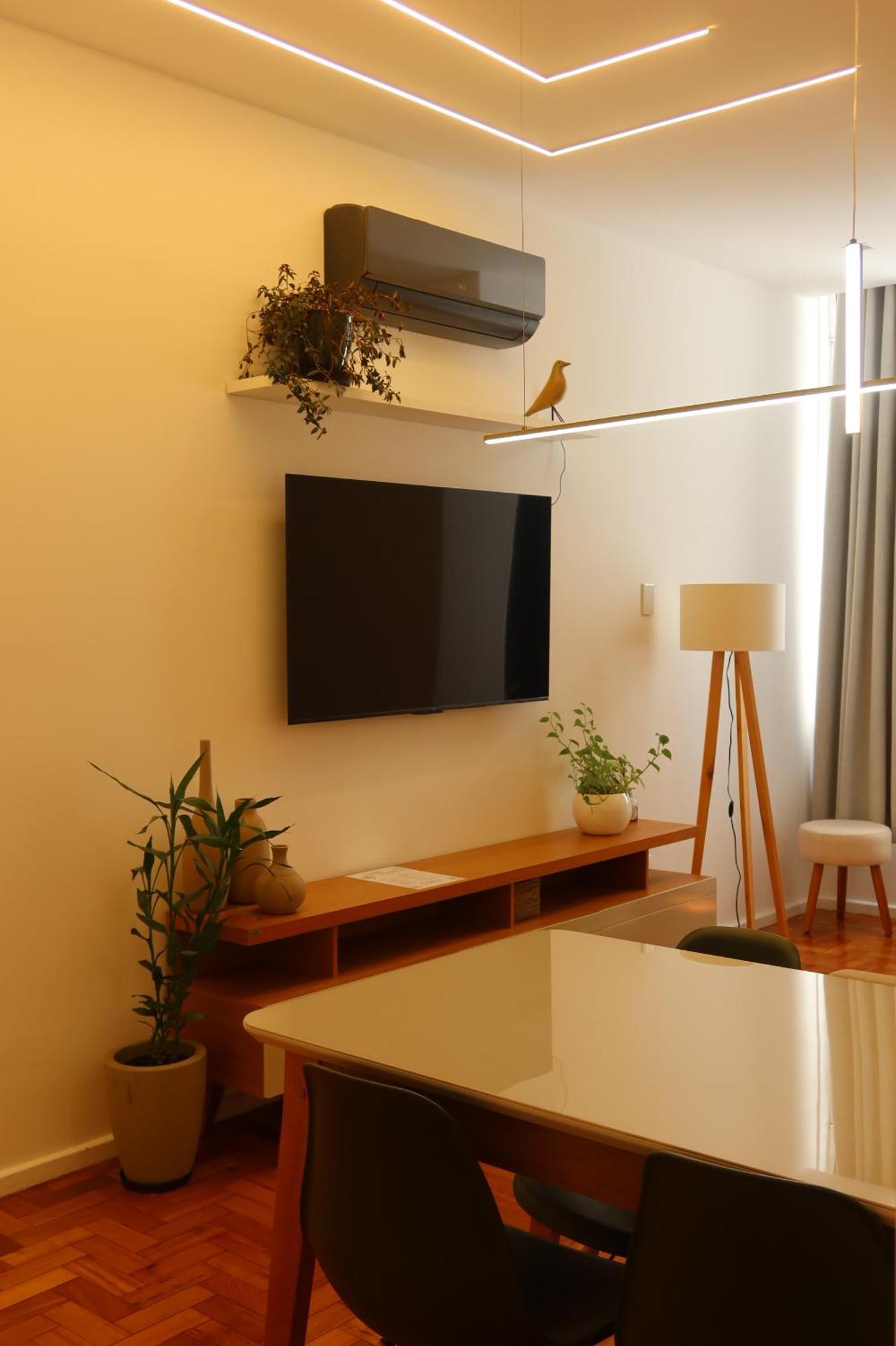 Apto Sala E 2 Quartos Na Quadra De Copacabana Apartamento